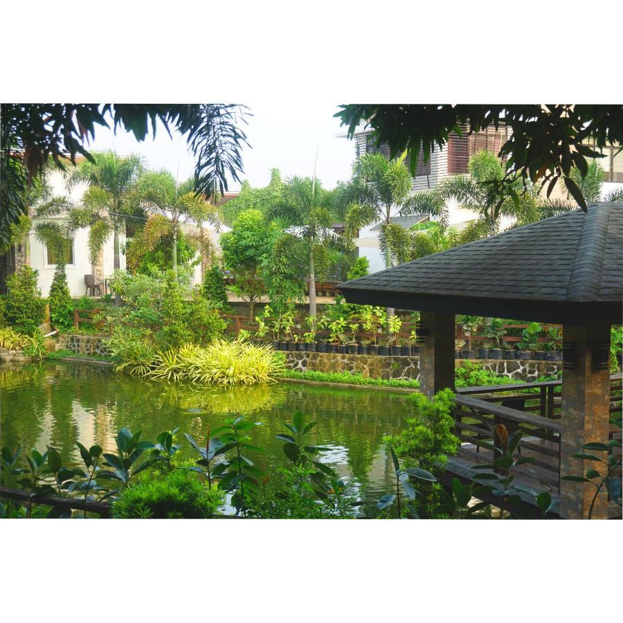 Floating Sanctuary Resort Powered By Cocotel Bulacan Esterno foto